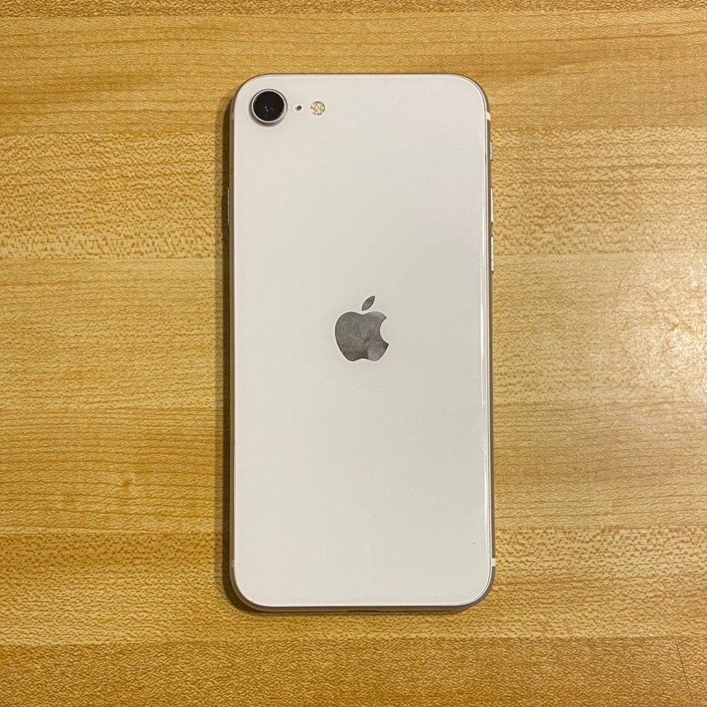Apple iPhone in Classic White SE first generation